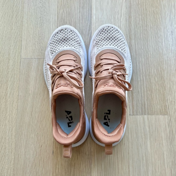 APL TechLoom Tracer, taupe/dark tan color. Size 6.5. Great condition! - Picture 2 of 5